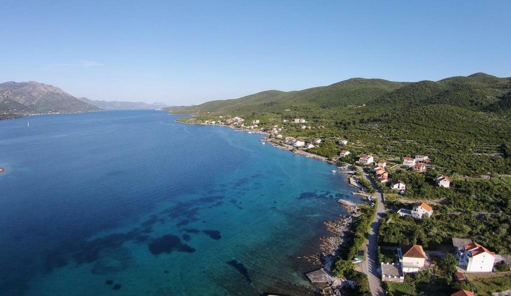 Apartment Kneze Račišće Exteriör bild